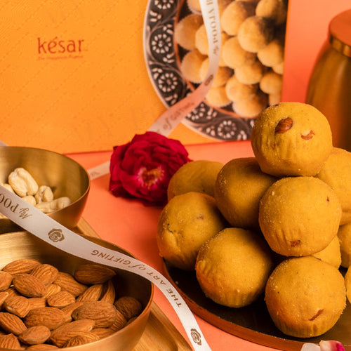 Besan Ladoo Sweet Box 400gms