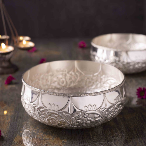 Decorative Silver Plated Urli